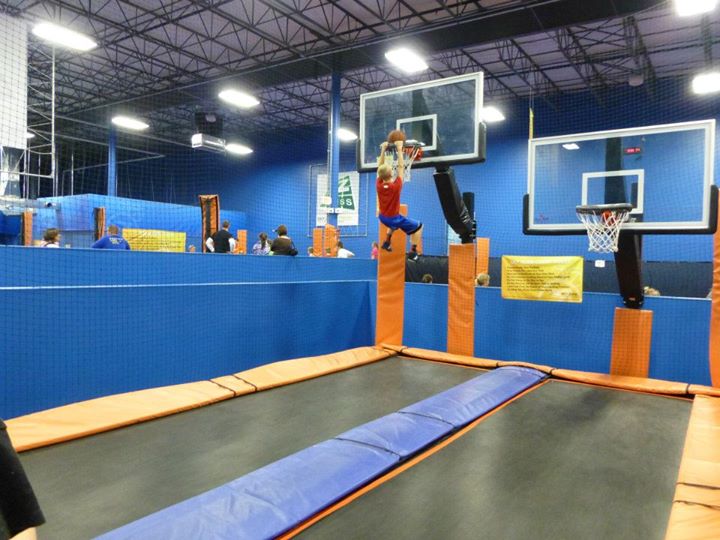 10  Sky Zone Trampoline Basketball Court PNG Sky Image