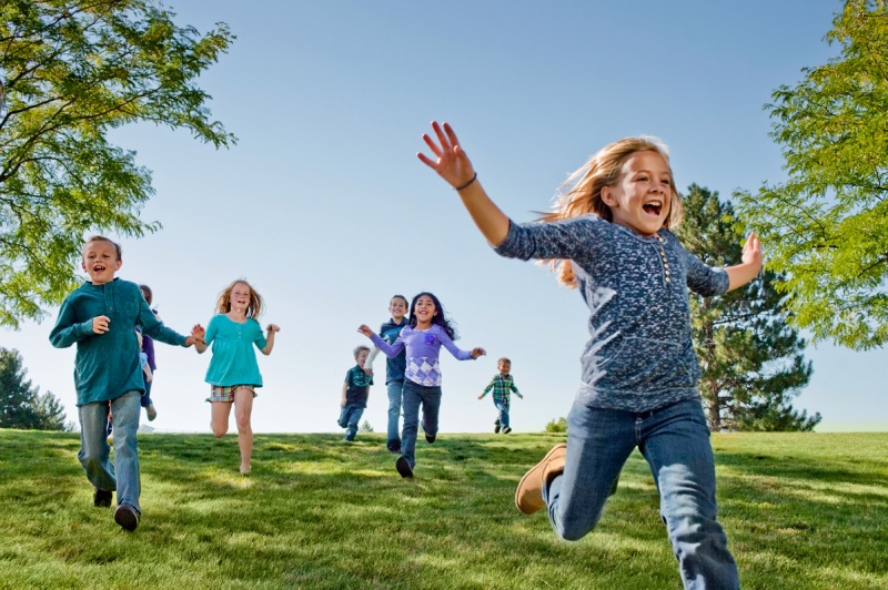 Tips to keep kids active during the school year children running outside