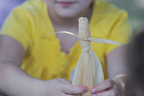 create crafts using corh husks create crafts using corh husks